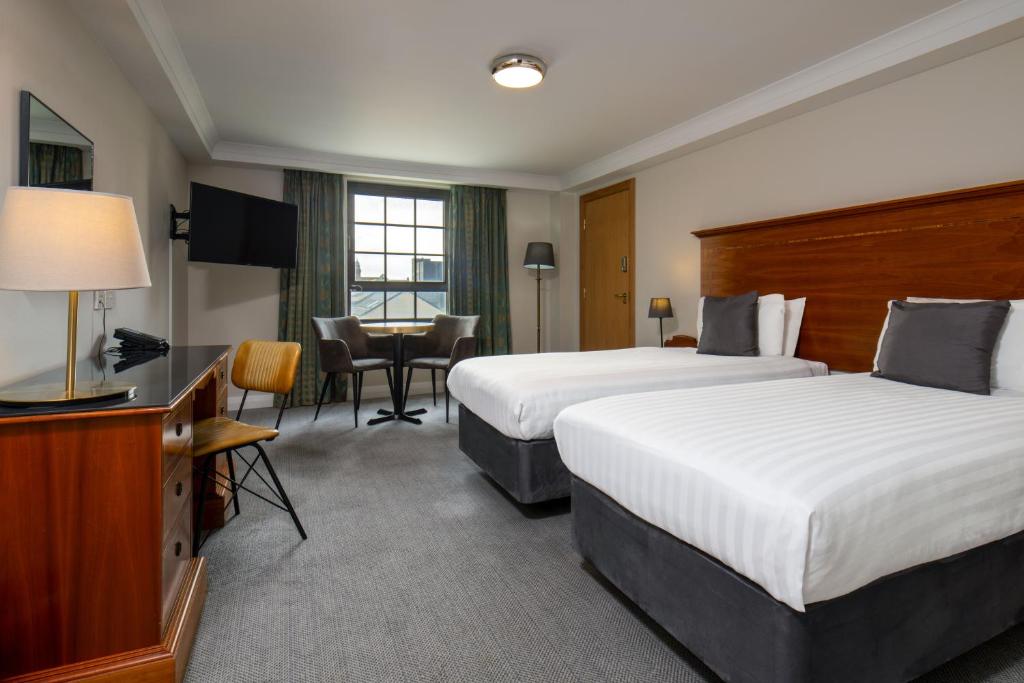 
Family Room with One Double Bed and One Single Beds
