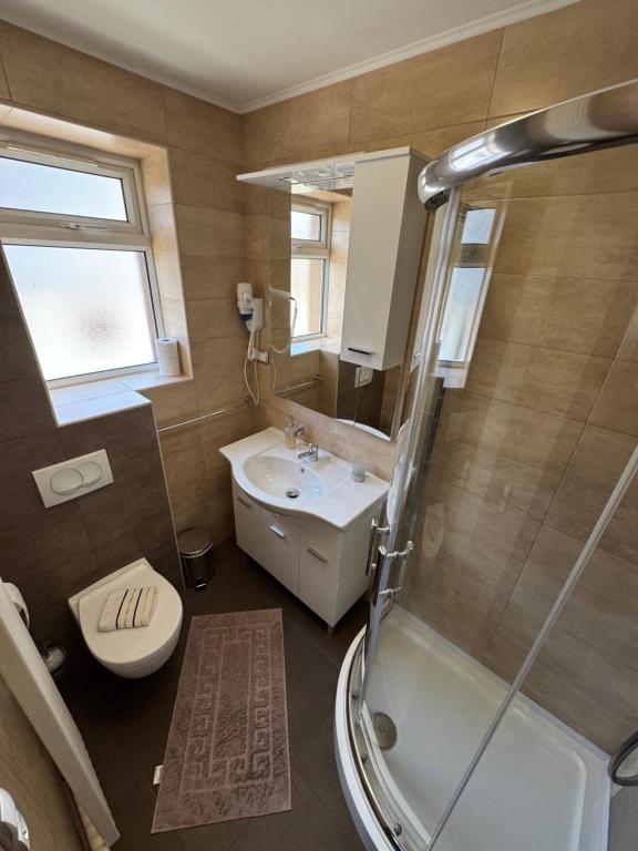 B&B Millenium House - 13