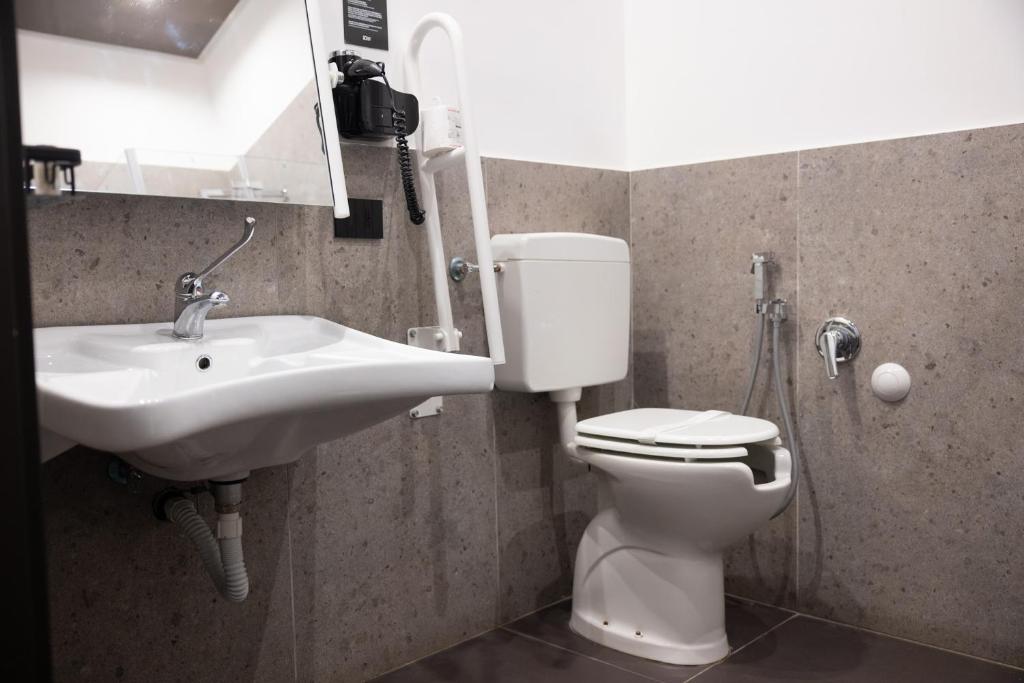 Central Lodge Hotel - Resim 7