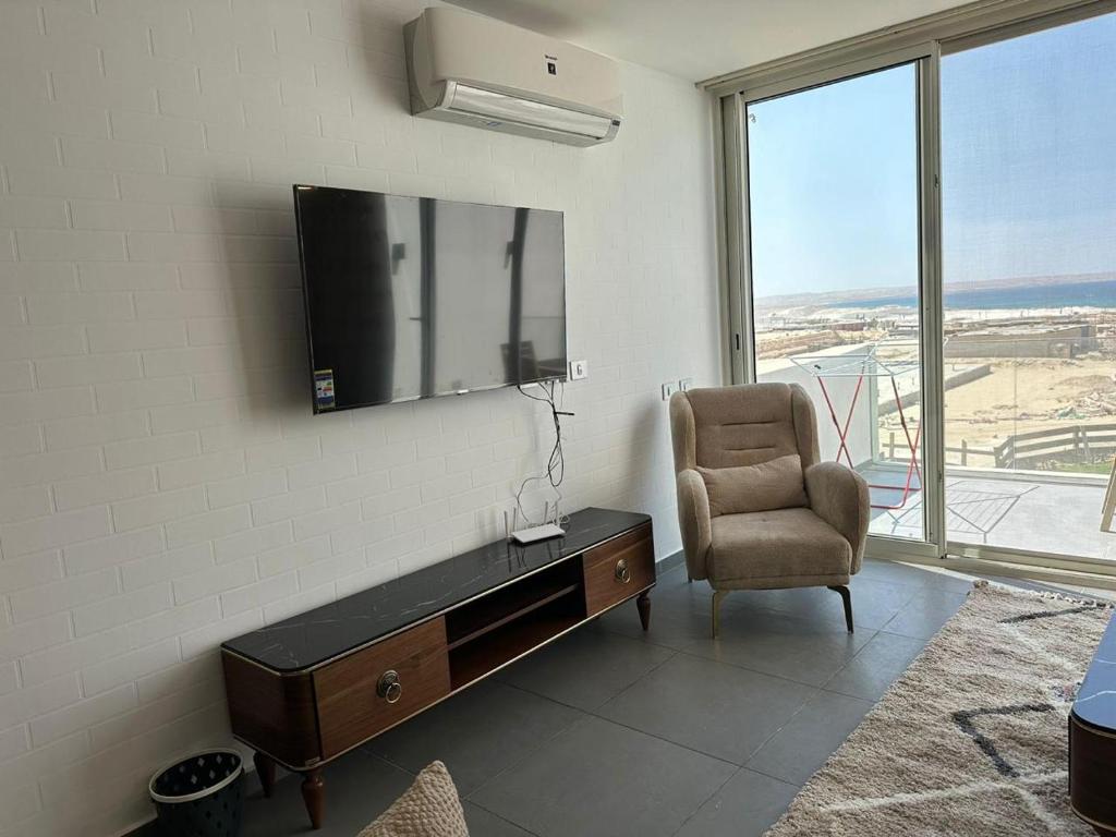 Μια τηλεόραση ή/και κέντρο ψυχαγωγίας στο Shaheenz Hospitality