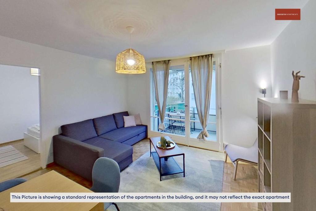 Basic 1BR in Seebach, Tram-Connected - Resim 1