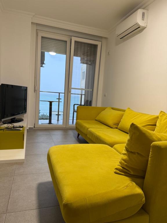 TV a/nebo společenská místnost v ubytování shengjin apartaments