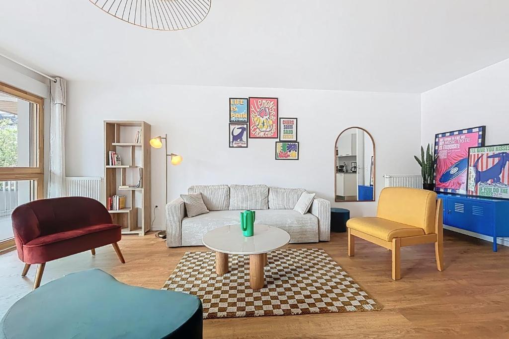 Photo de la galerie de l'établissement Spacious apartment with rooftop, à Montreuil