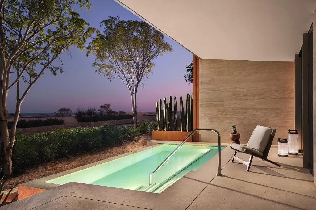 Suite with Plunge Pool, Patio and Resort View