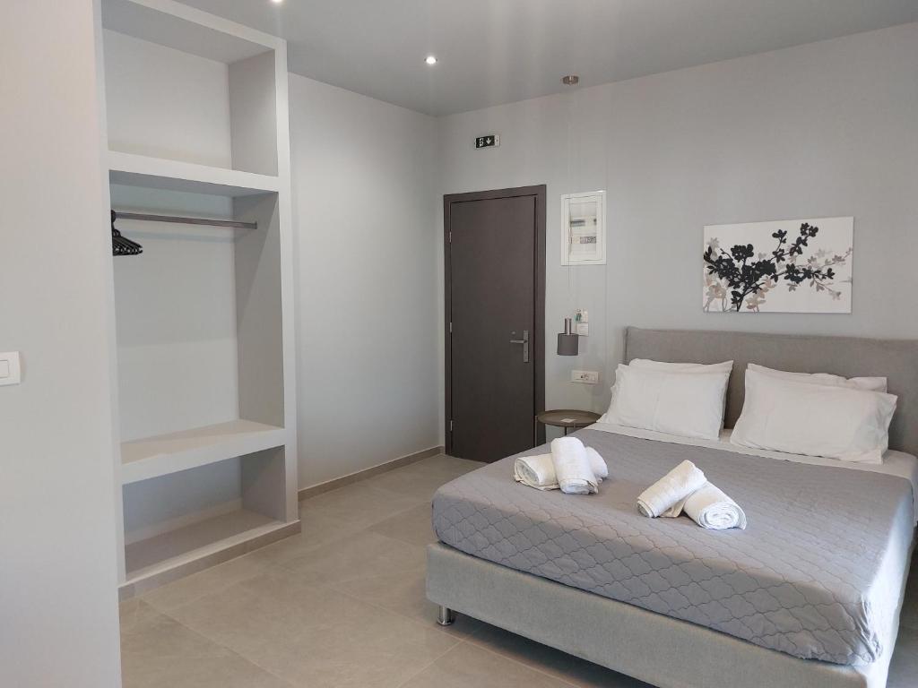 Mary's Studios & Apartment - 13