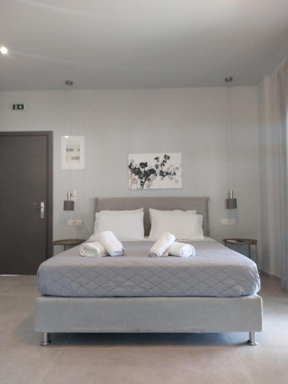 Mary's Studios & Apartment - 9