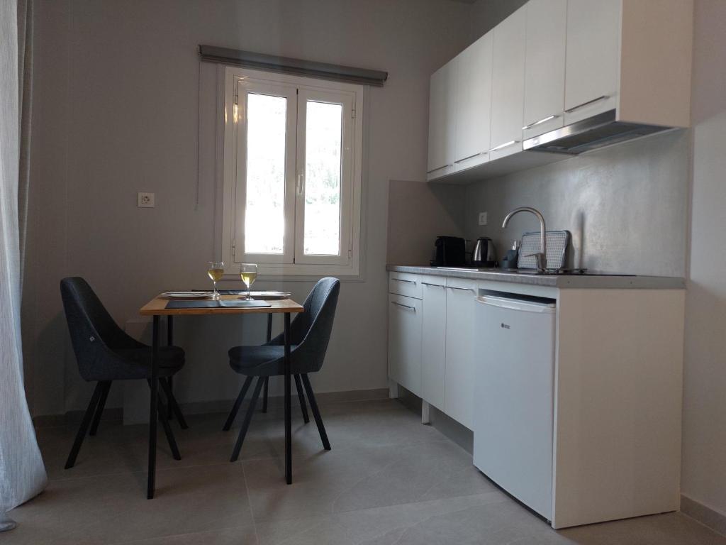 Mary's Studios & Apartment - 8