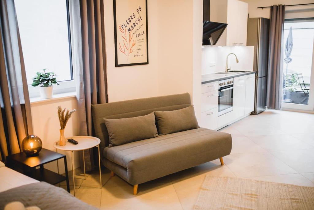 Kuchyň nebo kuchyňský kout v ubytování HUGOS Studio Apartment