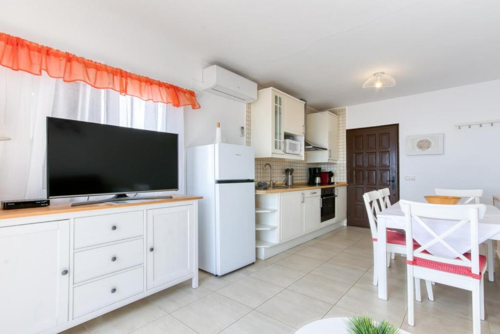 Kuchyň nebo kuchyňský kout v ubytování Villa Buraux