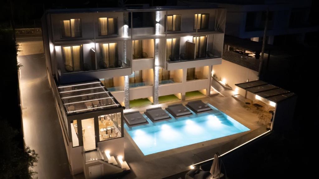 Messinian View - Resim 32