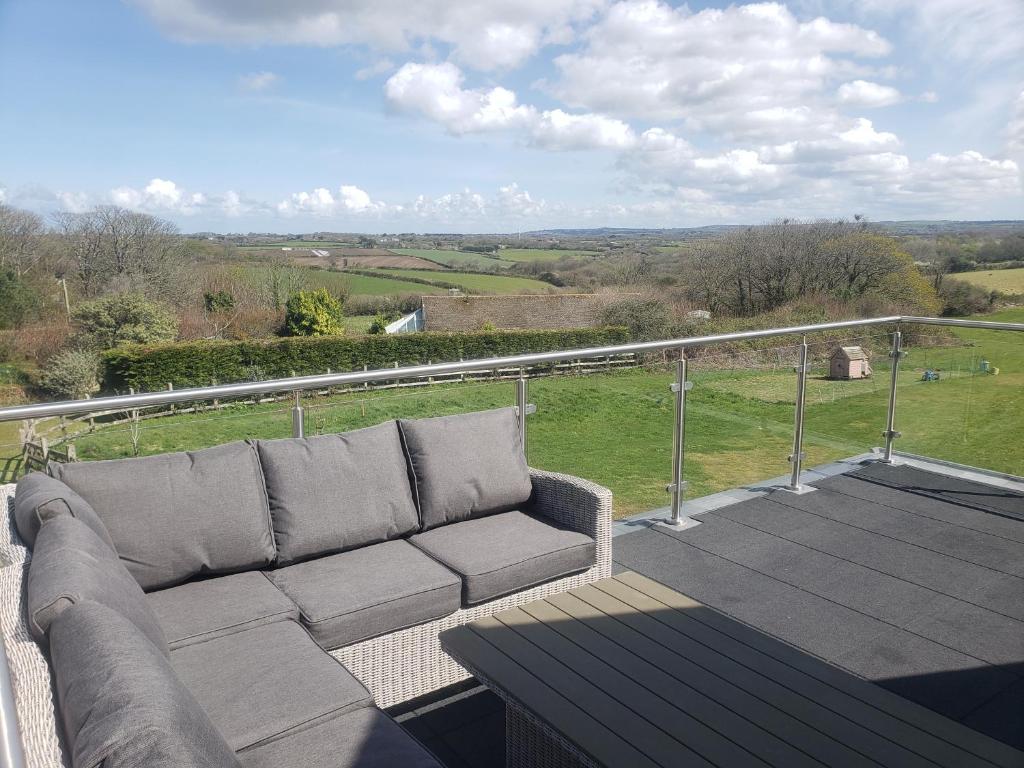 Gallery image of Chy Lowen, great valley views from balcony in Hayle