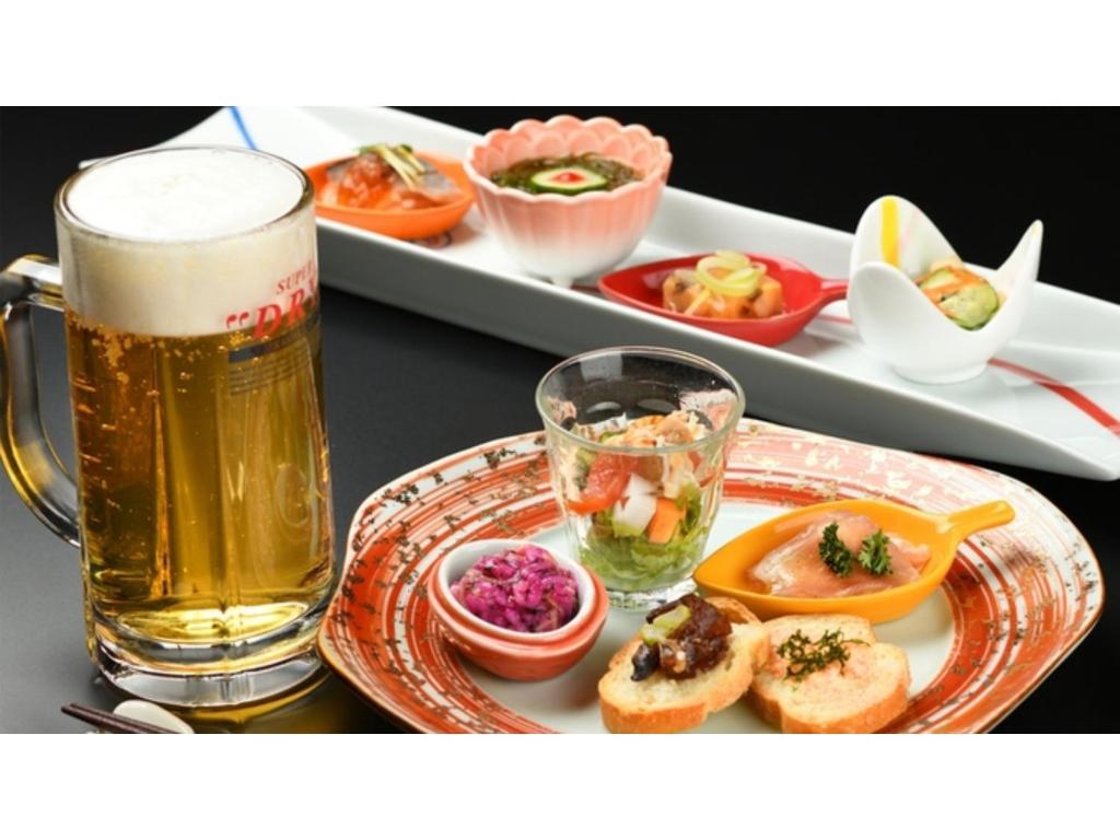 ホテルの敷地内または近くでの食事または食べ物