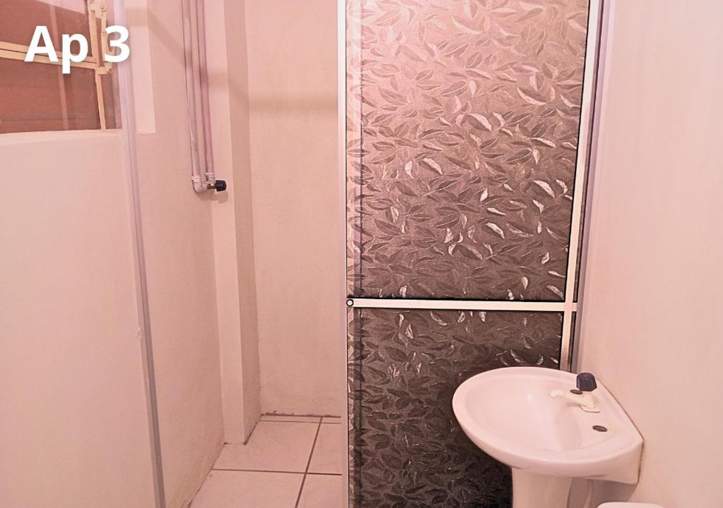 Koupelna v ubytování Hospedagem Almirante