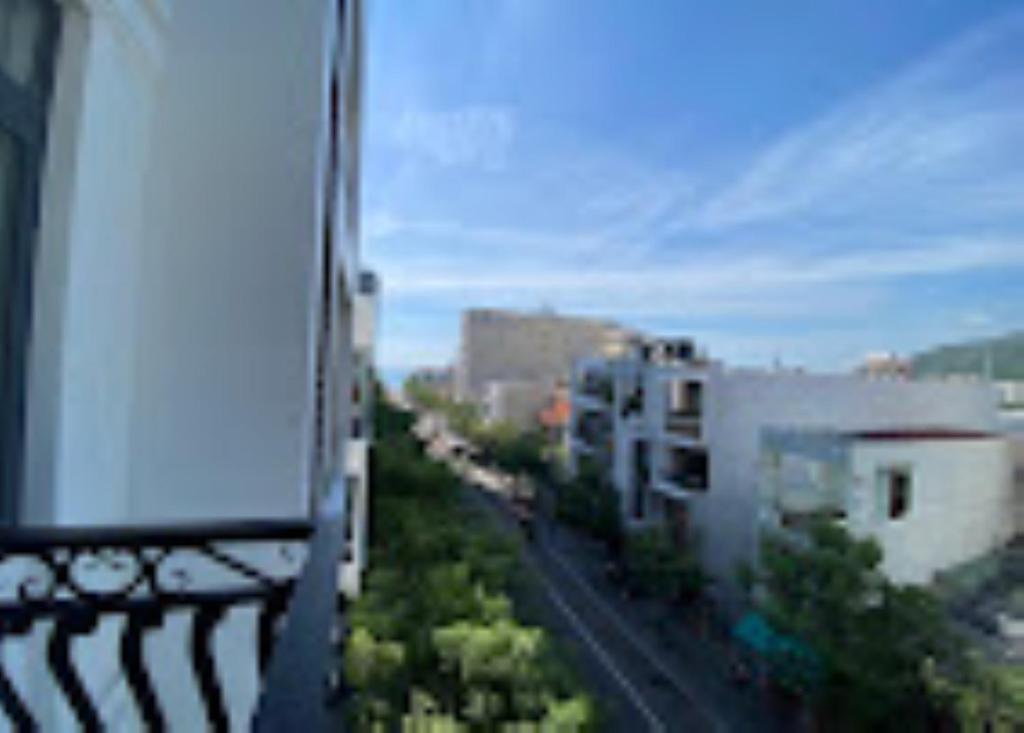 Budova, kde se aparthotel nachází