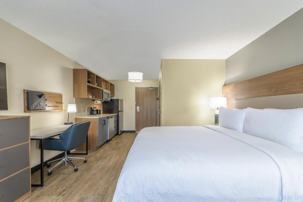 Candlewood Suites Southfield - Detroit by IHG photo