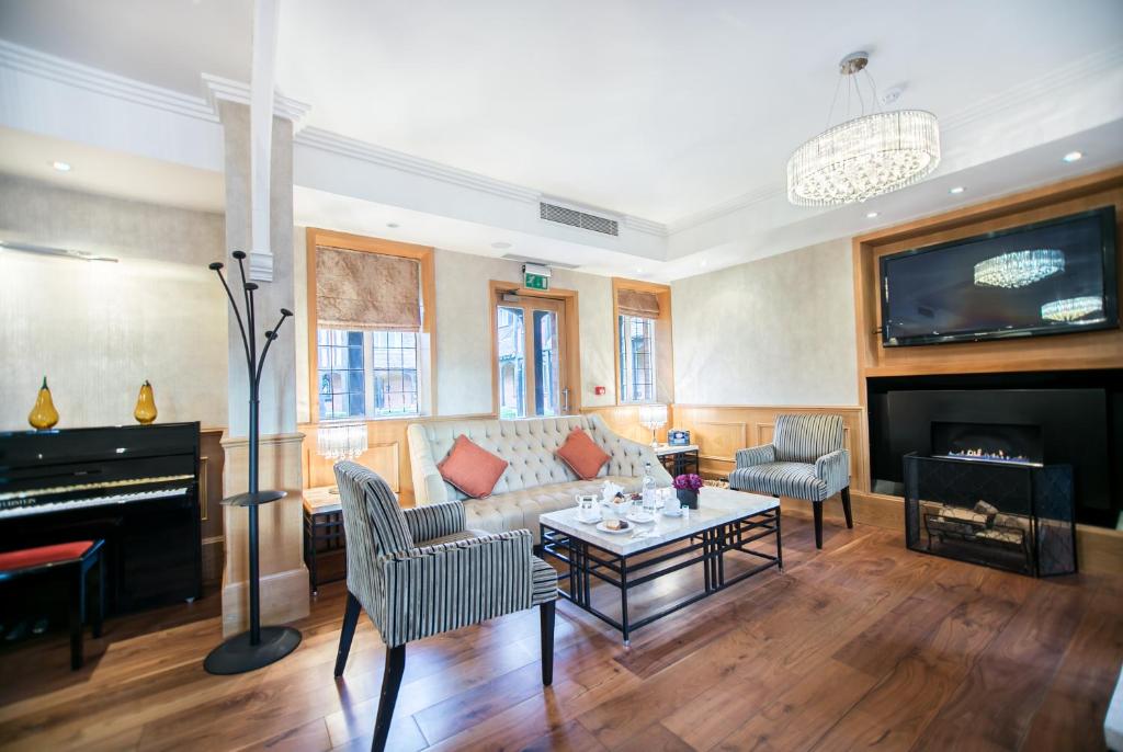 The Pillar Hotel - Resim 9