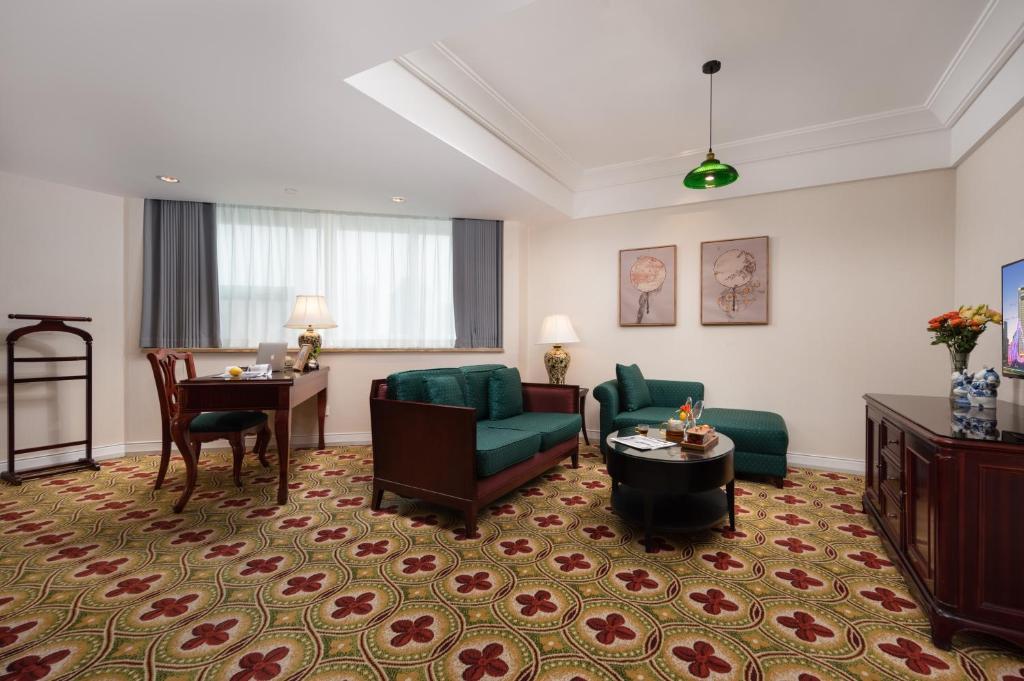 Posezení v ubytování Ramada Plaza Optics Valley Hotel Wuhan (Best of Ramada Worldwide)