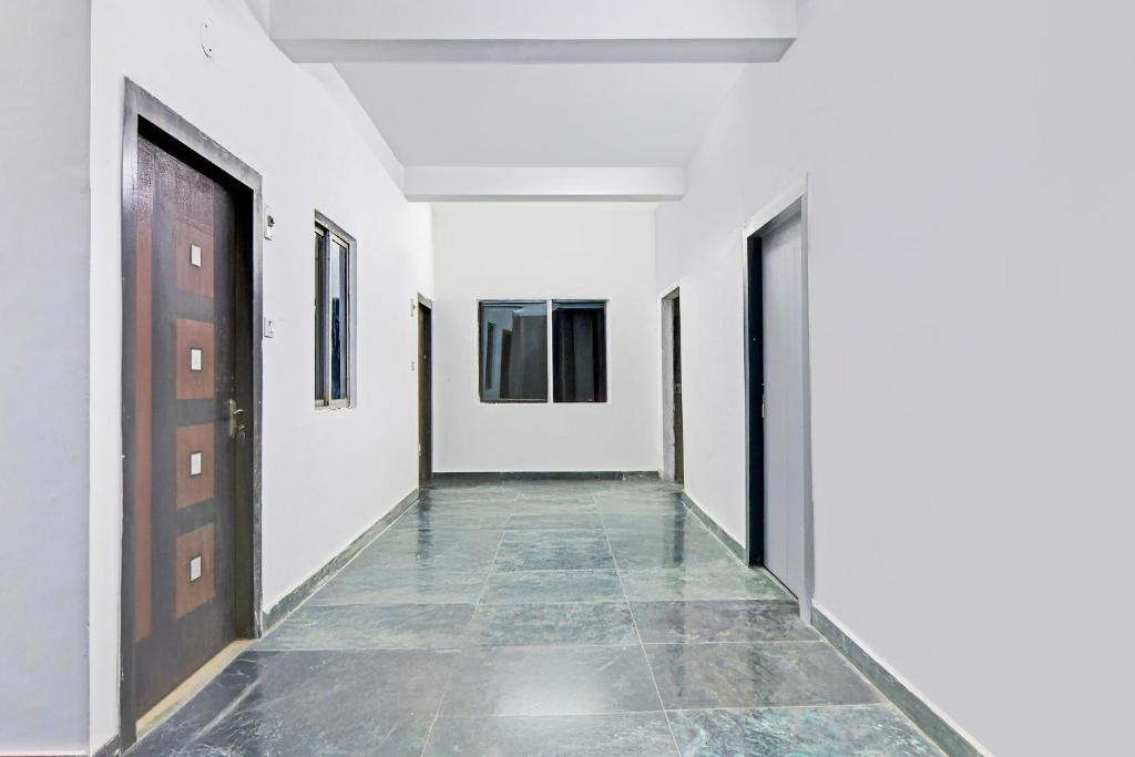 Fotografie z fotogalerie ubytování Super Hotel O Santragachi Junction Formerly Hotel Shubra v destinaci Kalkata