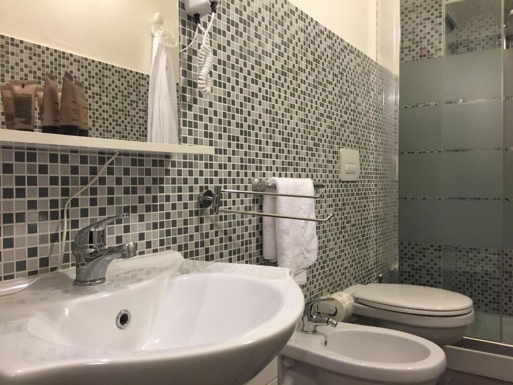 A bathroom at Affittacamere Da Flo
