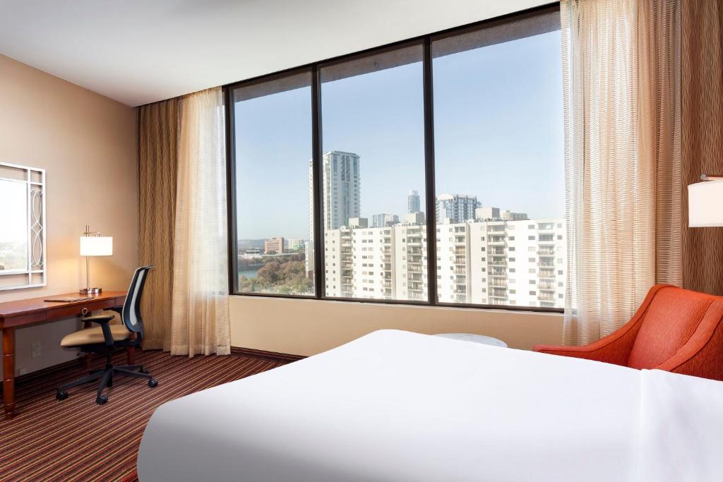 Holiday Inn Austin -Town Lake by IHG photo