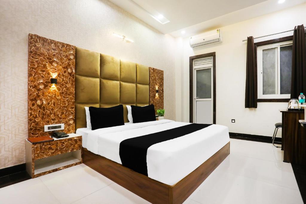 Gallery image of Townhouse Indravihar Formerly Shaily Royal in Kota