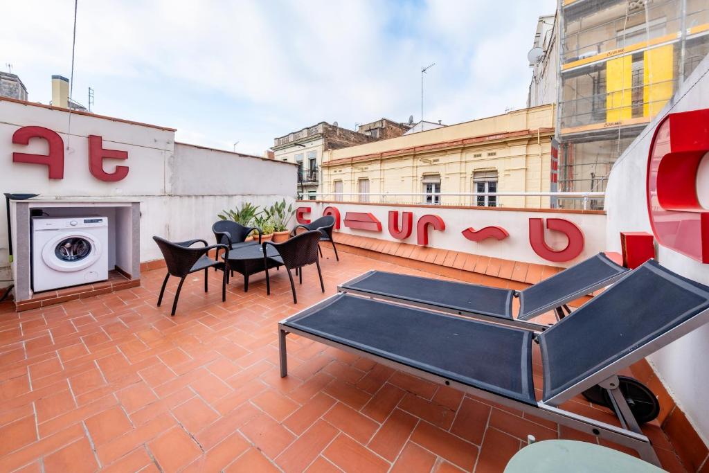AinB Barcelona Sants Apartments - 