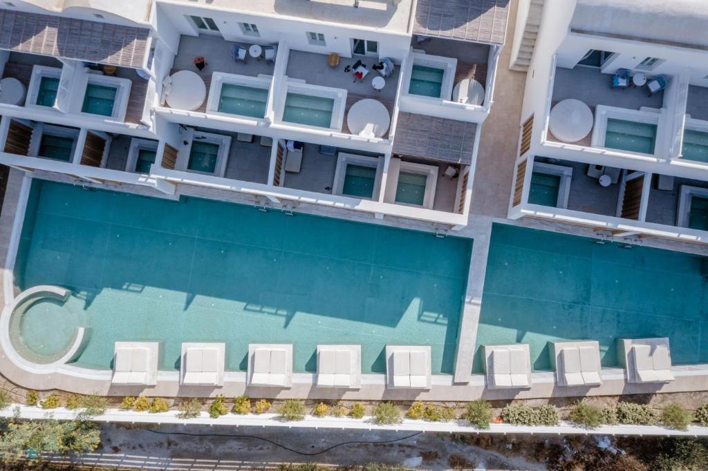 Bazén v ubytování Meltemi Blu - Adults Only nebo v jeho okolí