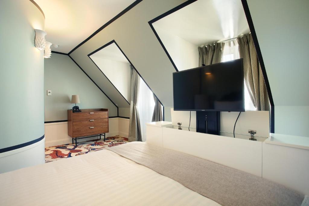 Makom Ferdinand Duval - Resim 45