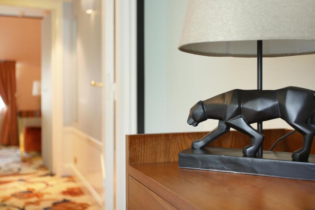 Makom Ferdinand Duval - Resim 38