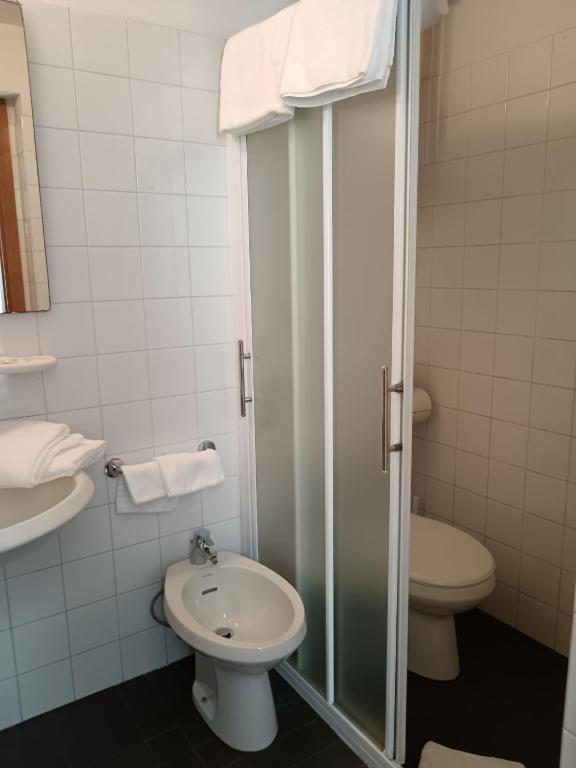 Koupelna v ubytování Hotel New Arpa