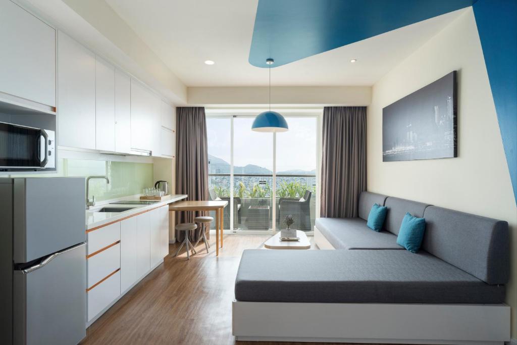 Grand Deluxe Club Room Mountain View
