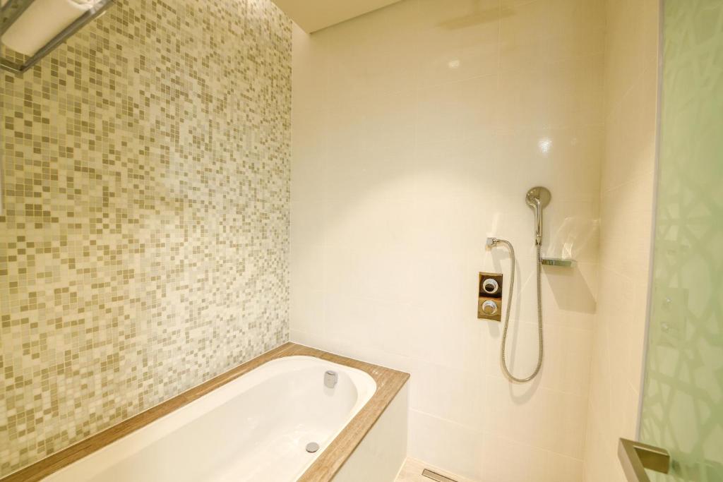 Grand Mercure Dubai City - Resim 44