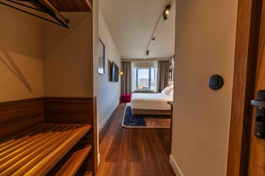 Via Antwerp - Resim 11