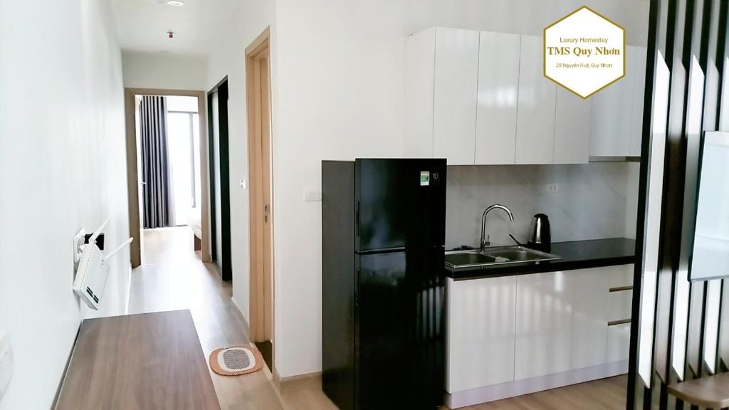 Nhà bếp/bếp nhỏ tại TMS Quy Nhơn Luxury Homestay