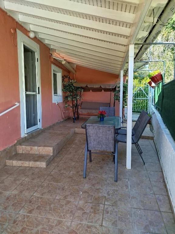 Patio nebo venkovní prostory v ubytování Villa Cottage Eleni