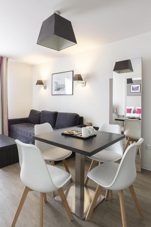 Posezení v ubytování Appart Hotel Odalys City Colmar La Rose d'Argent