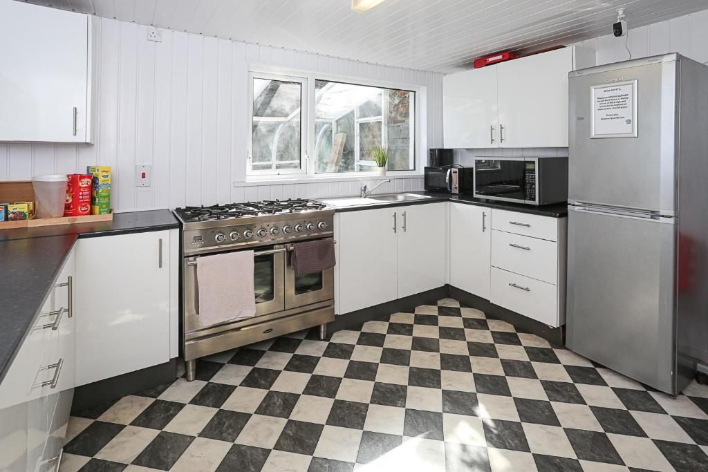 OYO Queens Quarter - Resim 8