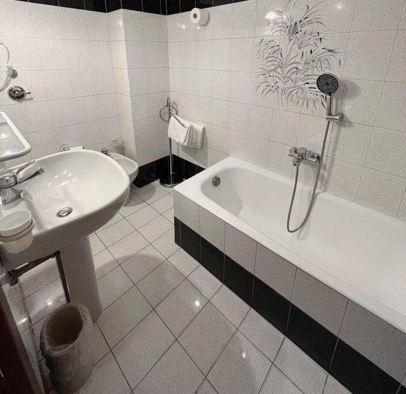 Hotel Valganna - Resim 32