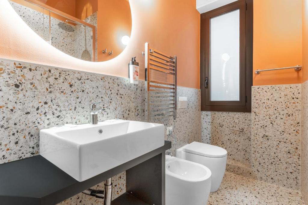 Torriani Suites Foresteria Lombarda - Resim 38