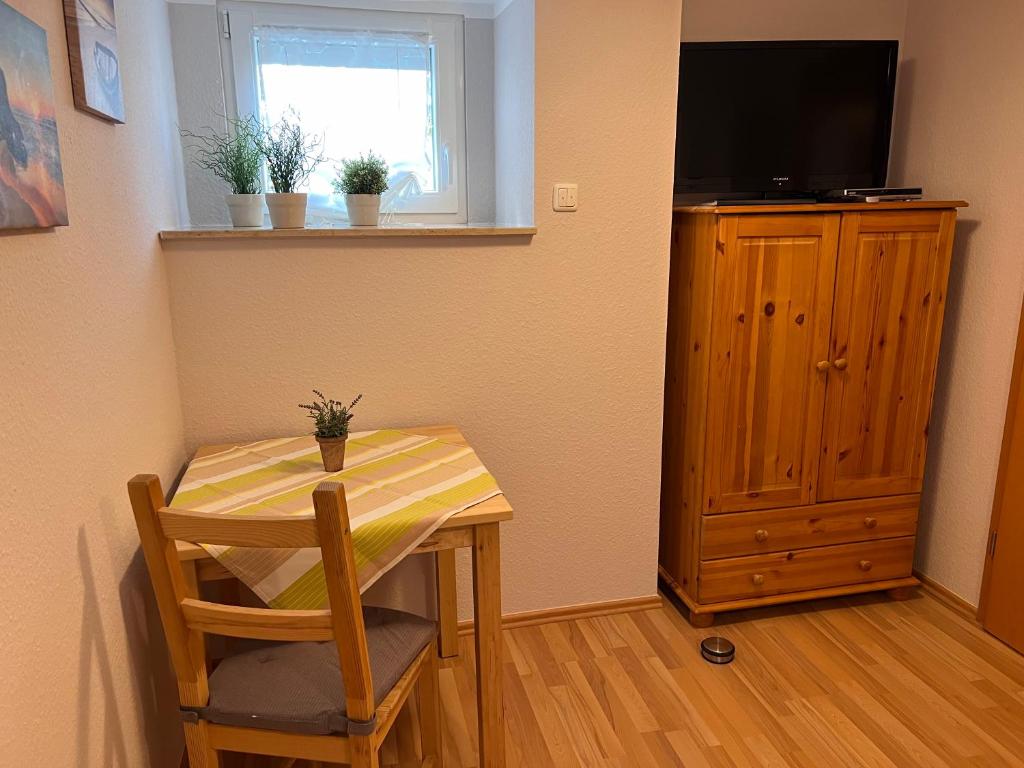 Gästehaus Hof Epp - Single Room With Shared Bathroom