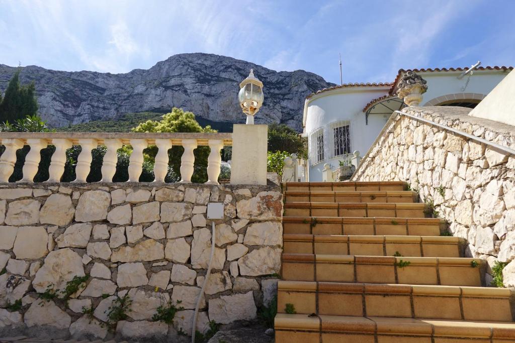 VillaMon