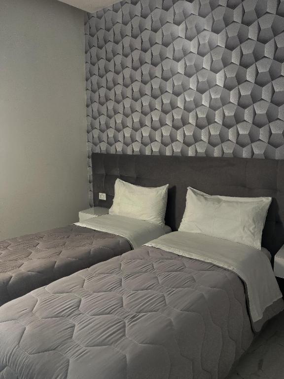Alissa Suite photo