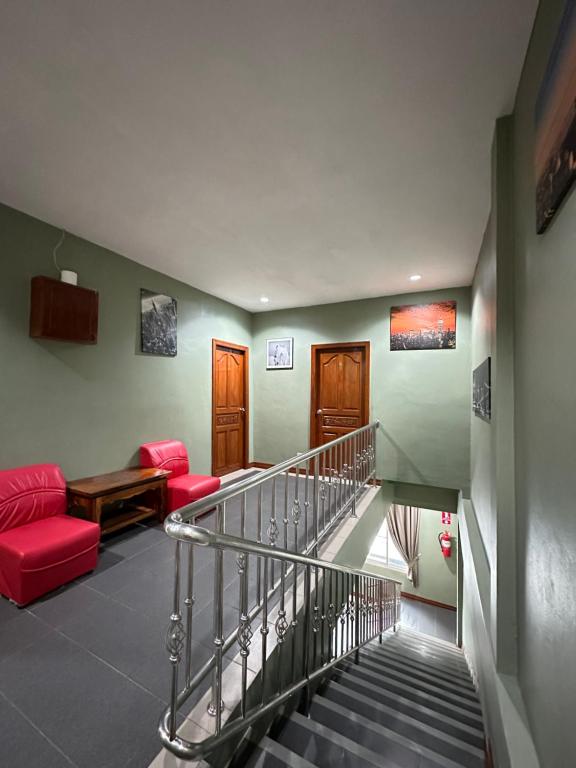 Postel nebo postele na pokoji v ubytování BT hotel Kata Beach