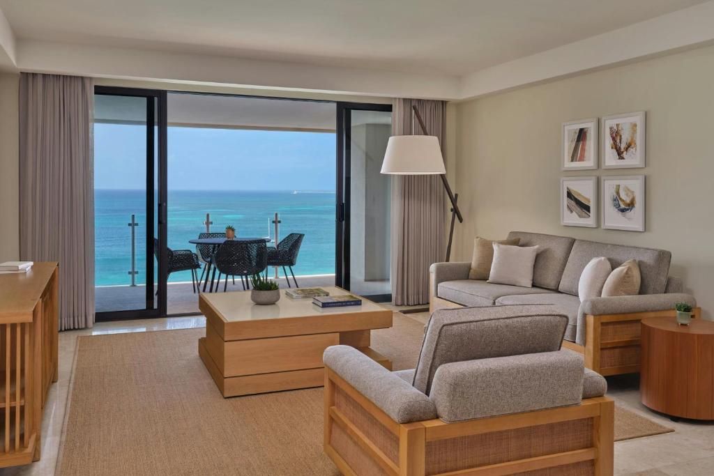 The St. Regis Aruba Resort photo 2