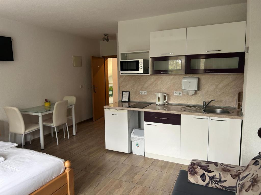 Apartmani Waterfall / Vodopad - Apartamento Con Terraza
