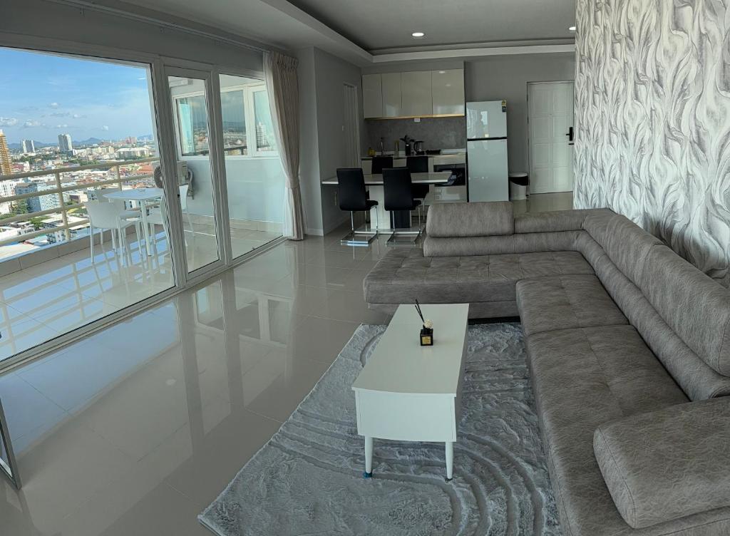 Posezení v ubytování Pattaya Beach View Talay 6 by AEGEAN Suite Condo