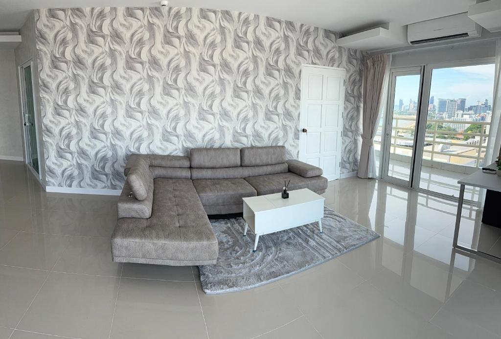 Posezení v ubytování Pattaya Beach View Talay 6 by AEGEAN Suite Condo