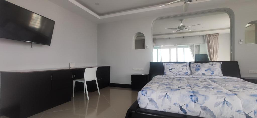 Postel nebo postele na pokoji v ubytování Pattaya Beach View Talay 6 by AEGEAN Suite Condo