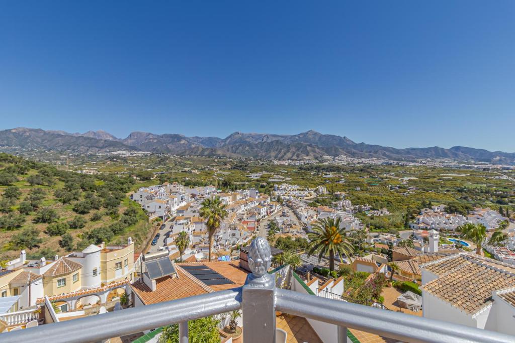 A general mountain view or a mountain view taken from A villát