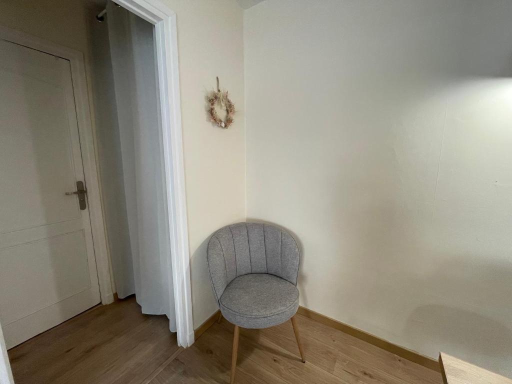 Posezení v ubytování L'olive- centre Ardres- fibre- 2 lits